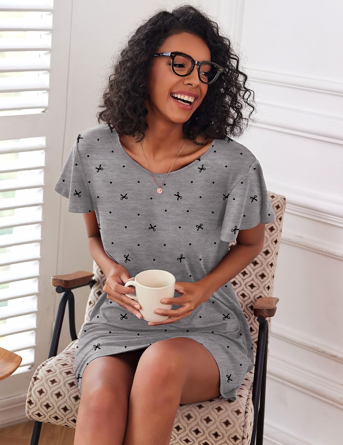 Detalle 2 de Ekouaer 2 Pack Women’s Nightgowns – Heart V-Neck Short Sleeve Flare Sleepshirt (S–XXL)