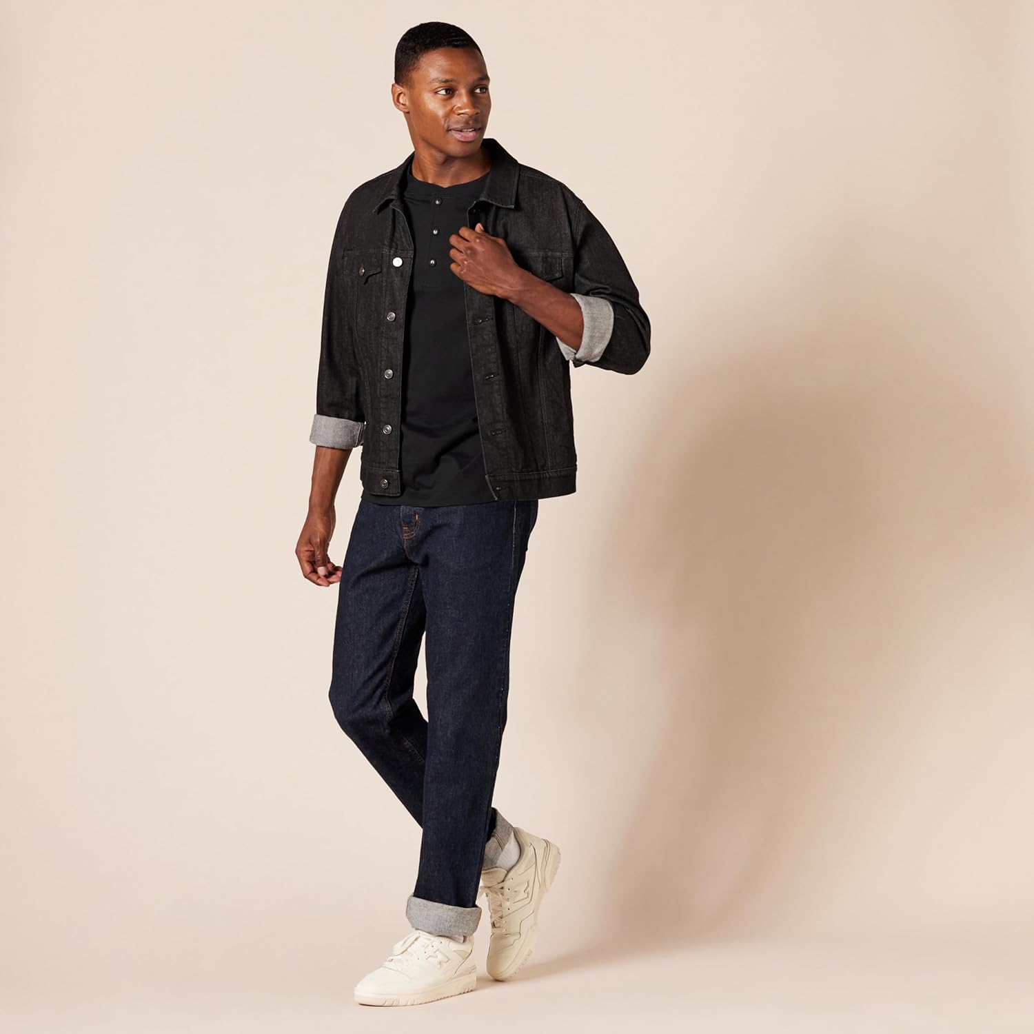 Detalle 2 de Amazon Essentials Slim-Fit Henley Tee Pack of 2