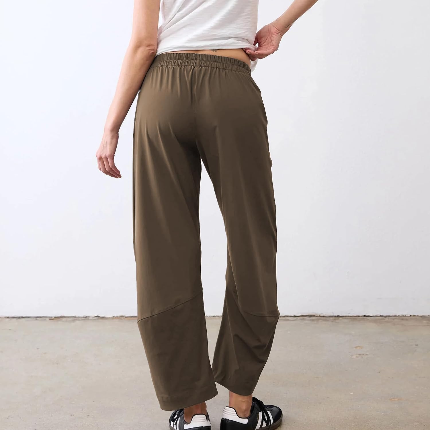 Thumbnail 1 de SeeLuNa Women Barrel Travel Pants with Elastic Back Waistband – Baggy, Mid Rise, Cozy Yet Practical