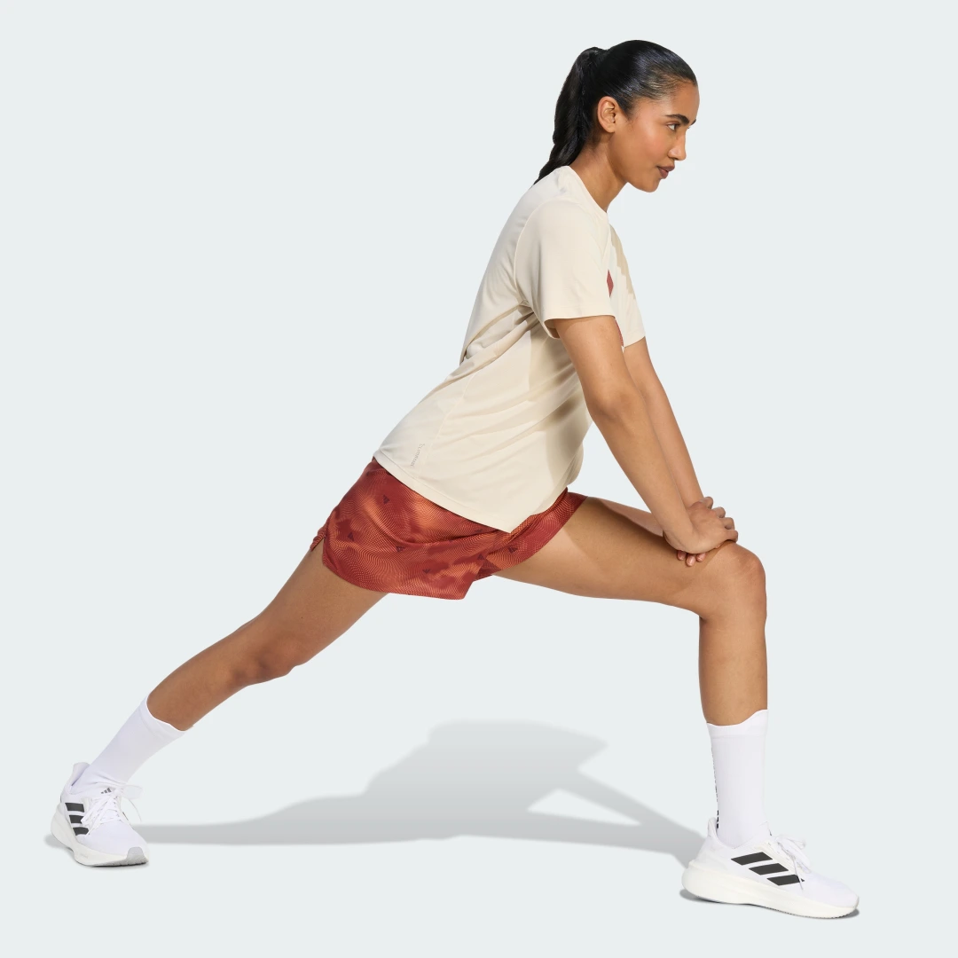 Detalle de adi365 Running Essentials Brand Love T-shirt de Adidas – sinopsis y guía de compra