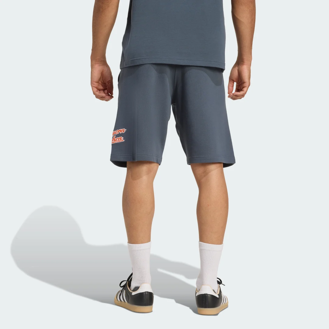 Detalle de Pantalón corto FC Bayern US Pack de Adidas en gris