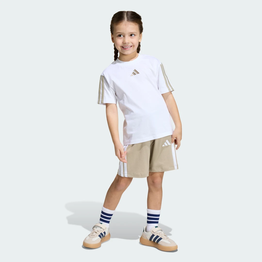 Imagen de Conjunto Essentials para niños: camiseta y pantalón corto de Adidas en OfertitasTOP