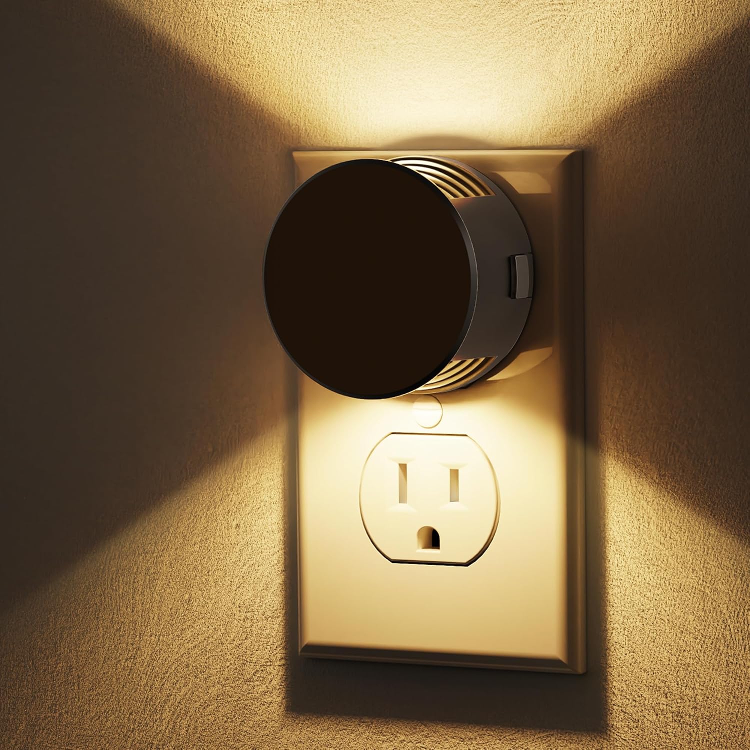 Detalle de Briignite GD112 Plug-In Night Lights, 2-Pack, 3000K Dusk-to-Dawn, 3-Level Dimming