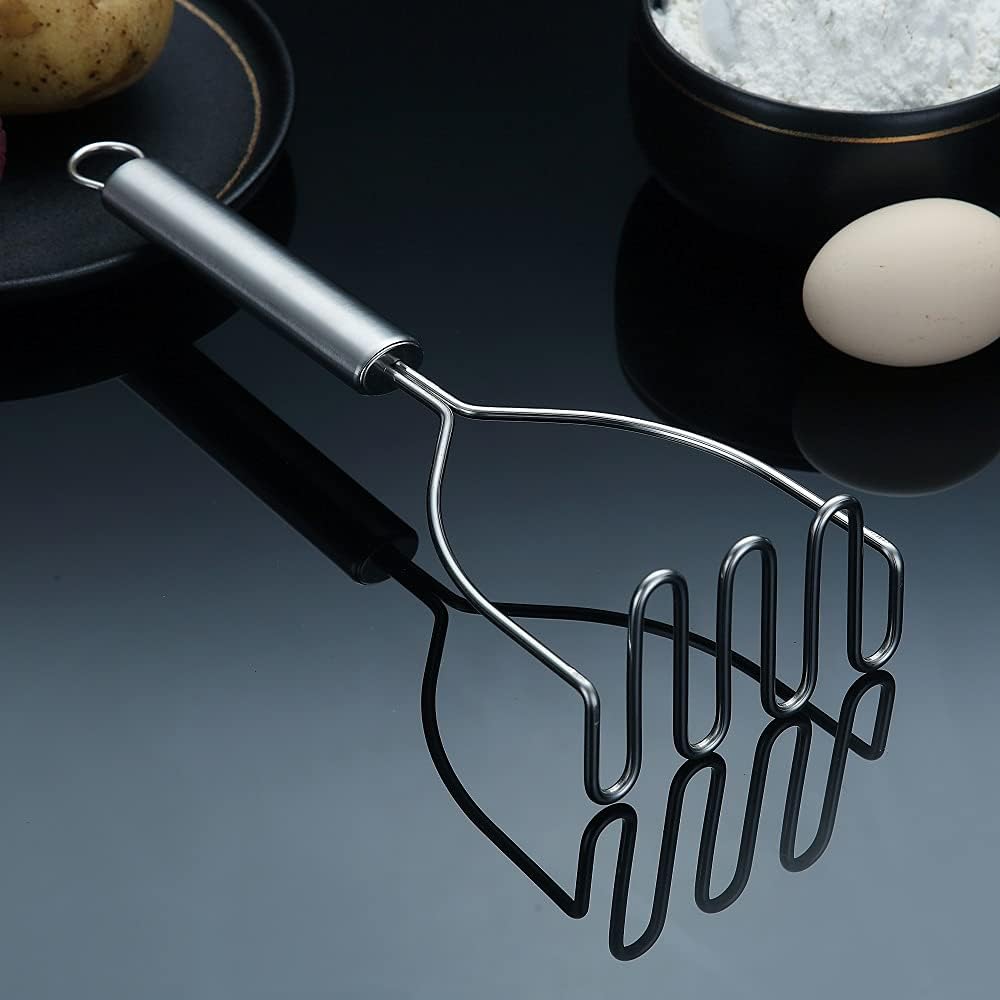 Detalle de HOMQUEN HQ PotatoMasher-S aardappelstamper van roestvrij staal, vaatwasserbestendig