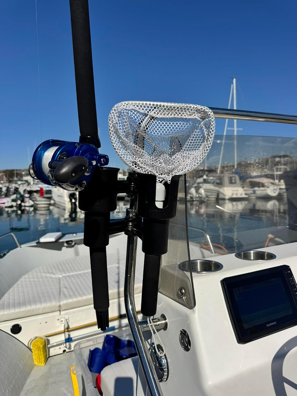Detalle 2 de T-H Marine Supplies, Inc. ROBOCUP マリン用ドリンクホルダー ブラック 2本収納・工具不要クランプ