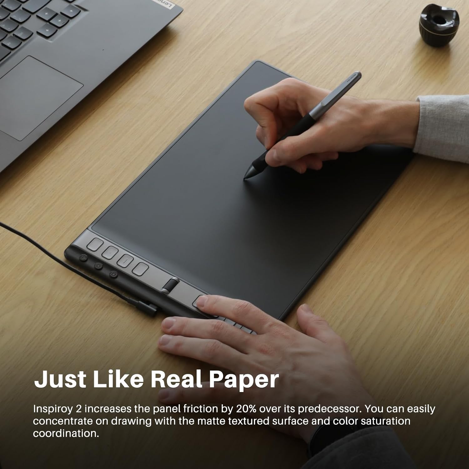 Detalle 1 de HUION Inspiroy 2 L H1061P grafikplatta, 10,5 × 6,56 tum och batterifri penna