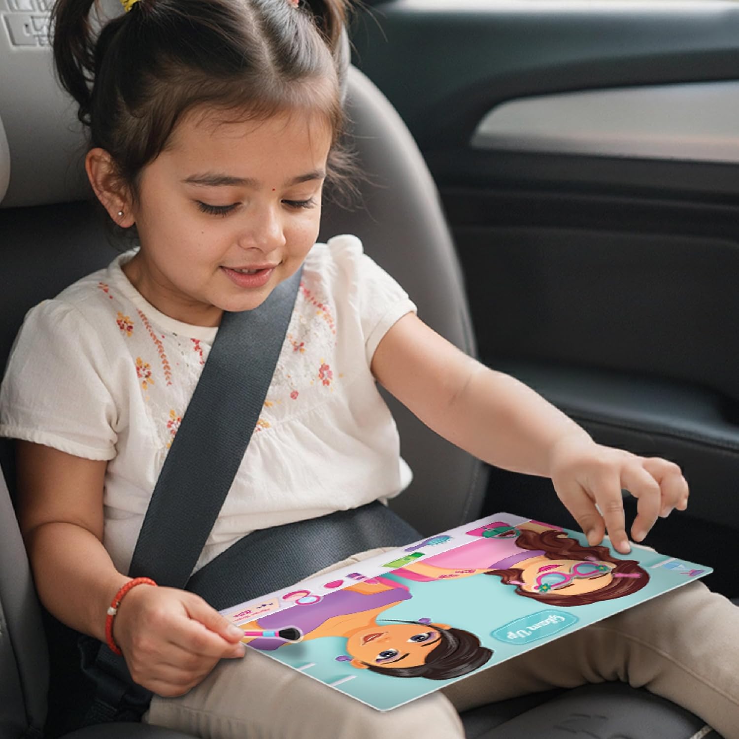 Detalle de Imagimake Sticker Activity Kit with 150+ Reusable Stickers