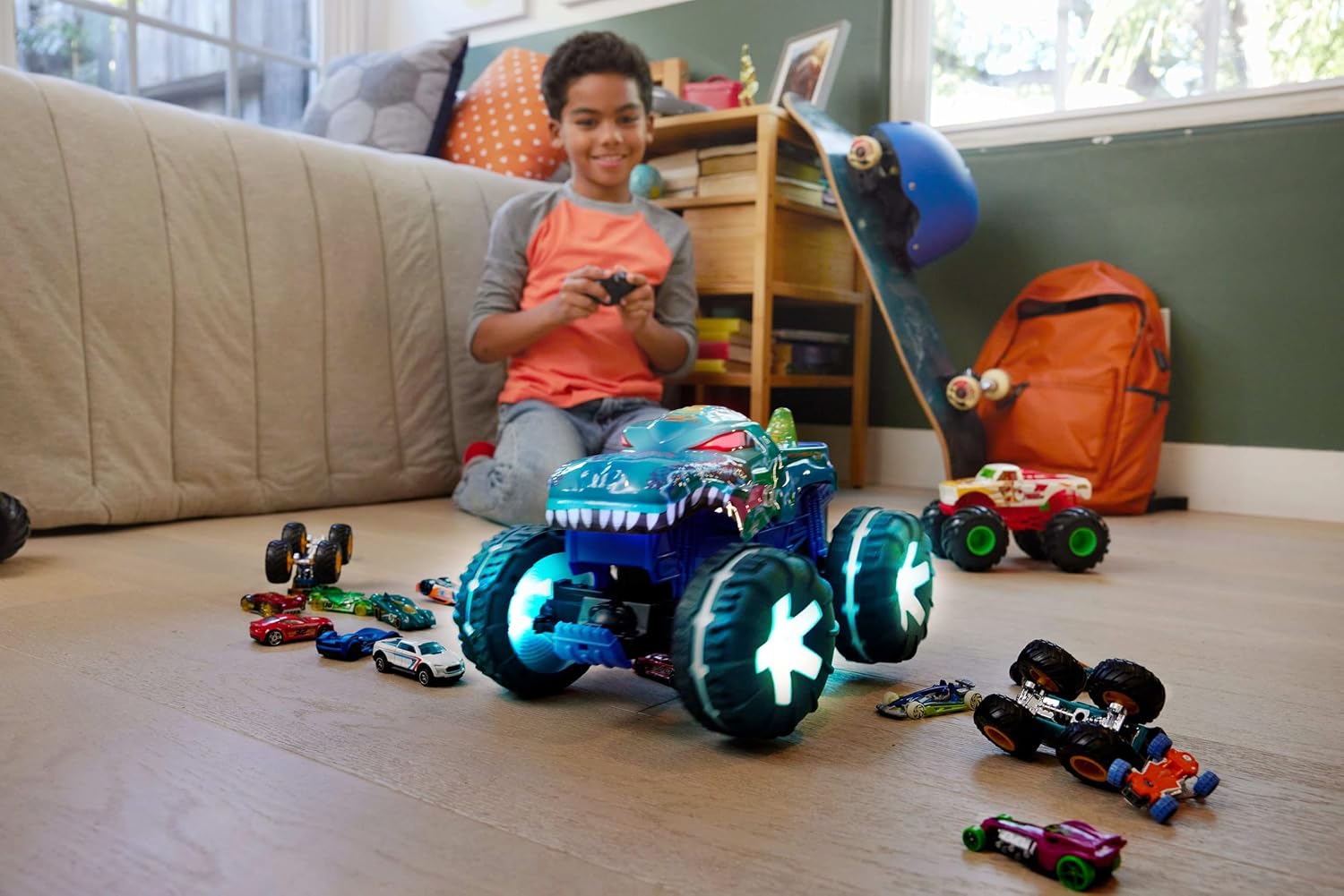 Thumbnail 1 de Hot Wheels Monster Trucks Mega-Wrex Alive RC: camioncino radiocomandato 1:15 con luci e suoni
