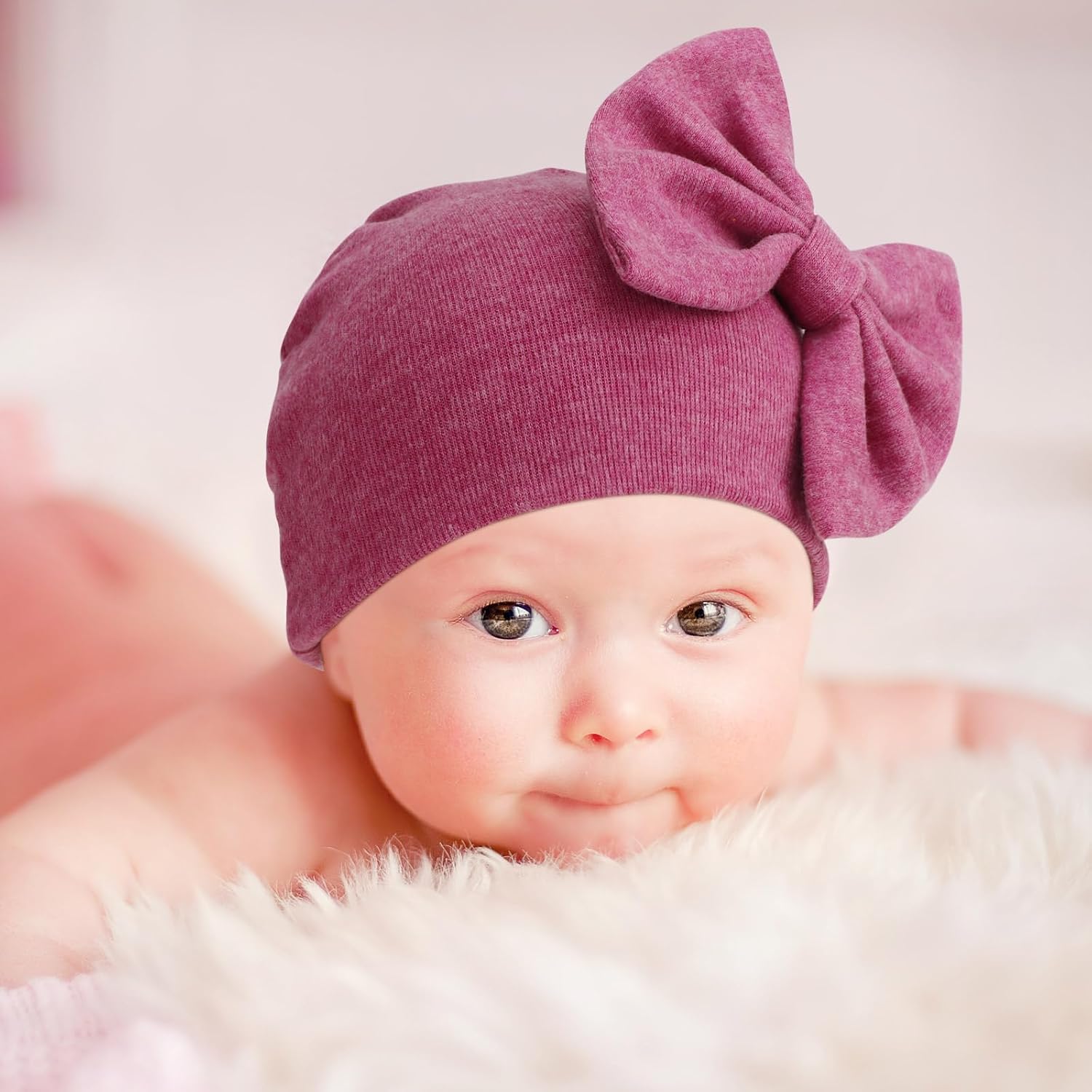 Thumbnail 1 de Newborn hat and mittens set, 0-6 months