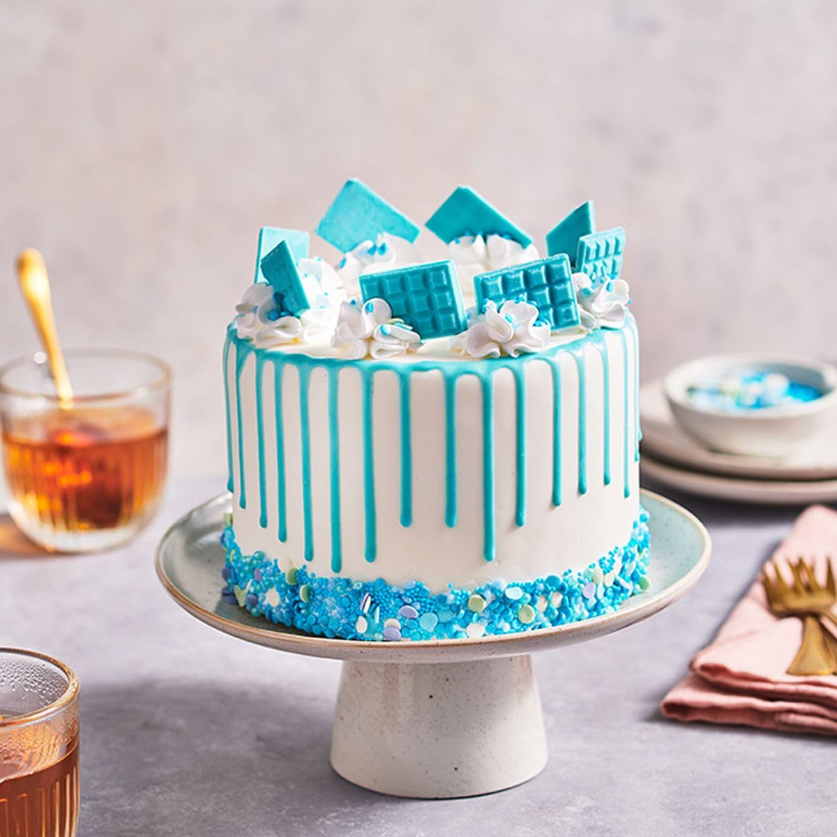 Thumbnail 1 de FunCakes Cake Drip Hellblau – glänzender Topping-Drip für Tropfkuchen (wiederverschließbare Packung, 180 g)