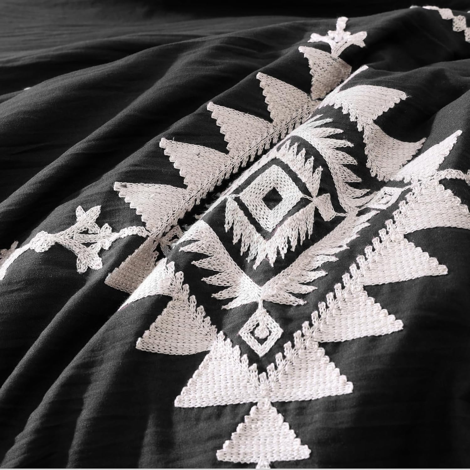 Thumbnail 5 de MaiRêve Embroidery Queen Size Comforter Set in Black — 7 Pieces, All-Season Boho Farmhouse Western Bedding
