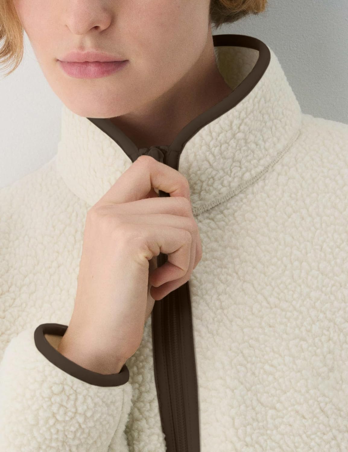Detalle de Yozazzy Women's Brown Sherpa Fleece Jacket, Full-Zip with Stand Collar and Pockets
