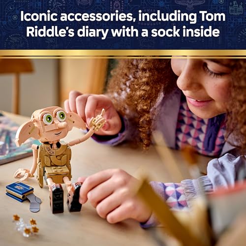 Detalle de LEGO Harry Potter 76469 2-in-1 Dobby the Free Elf and Kreacher Model Kit