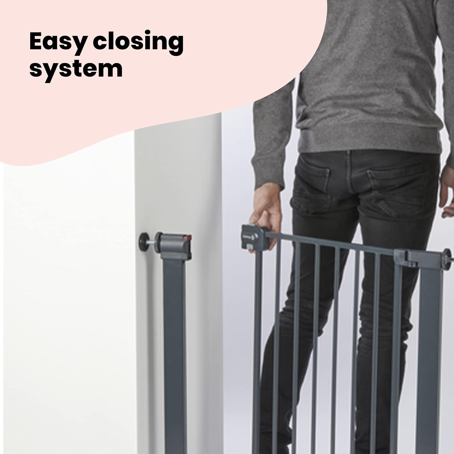 Detalle 2 de Safety 1st Easy Close Metal Gate: Pressure Fit Baby Gate, 73–80 cm (up to 108 cm with extensions) – Grey