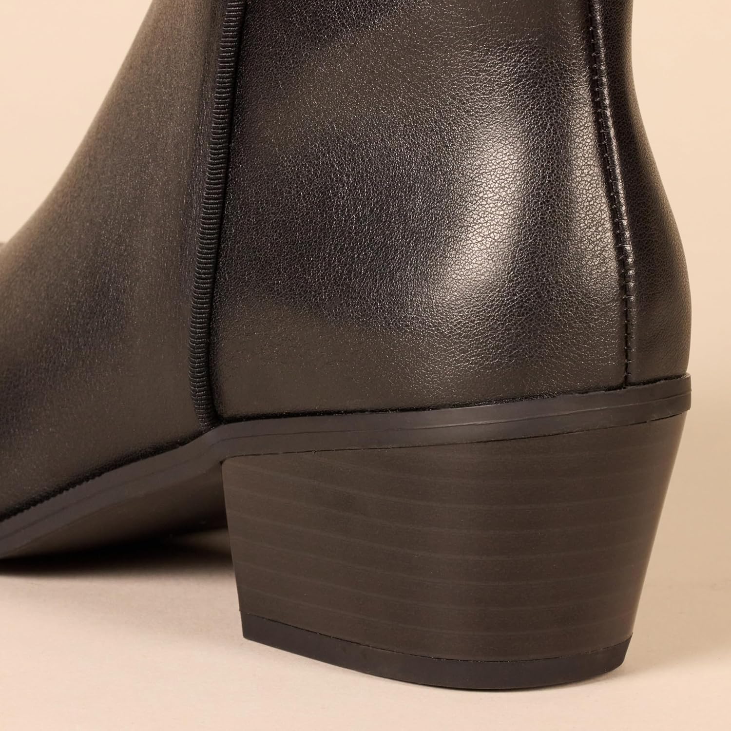 Thumbnail 4 de Amazon Essentials Women's Classic Ankle Boots