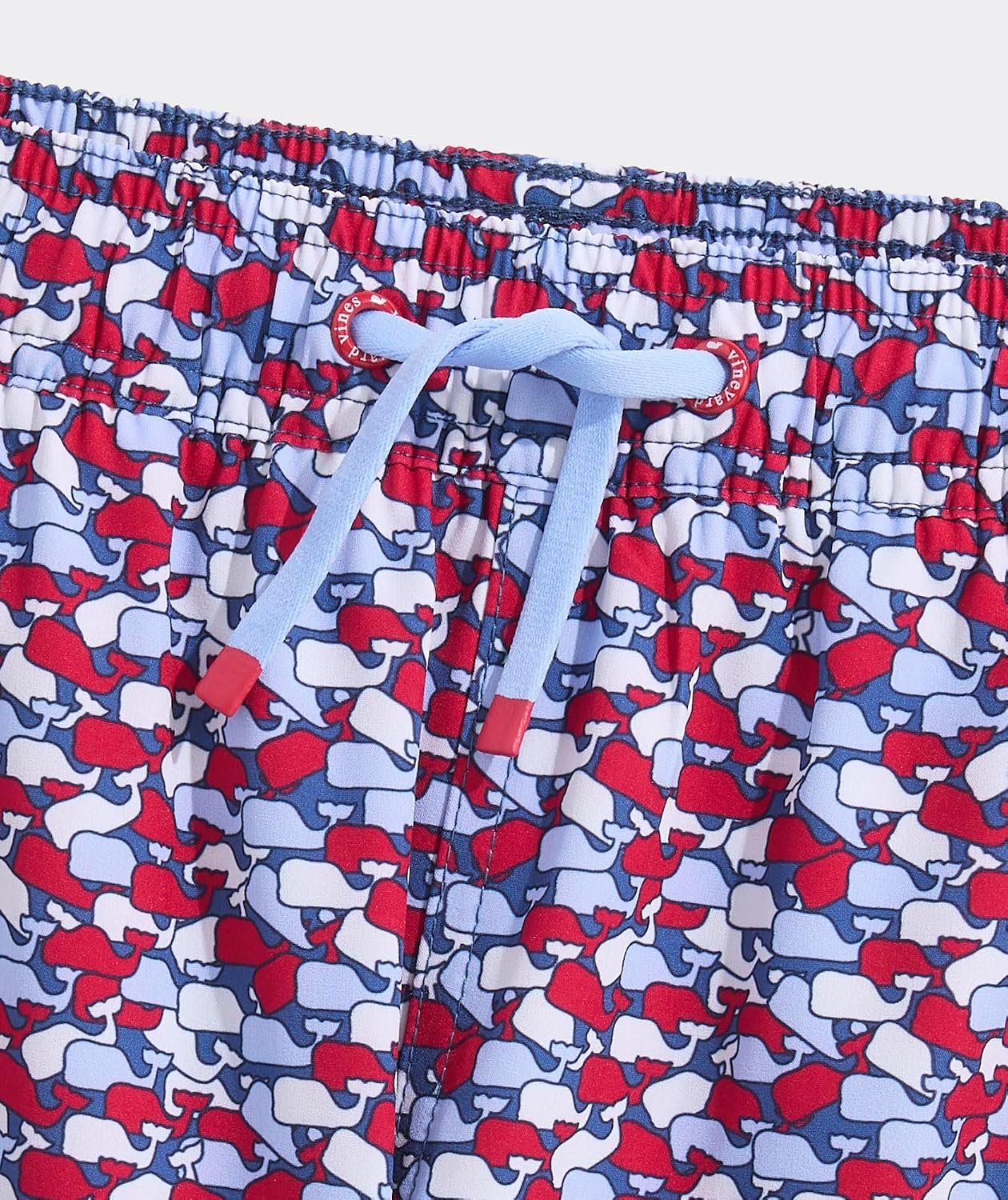 Detalle de vineyard vines Boys' Chappy Trunks in REPREVE Polyester