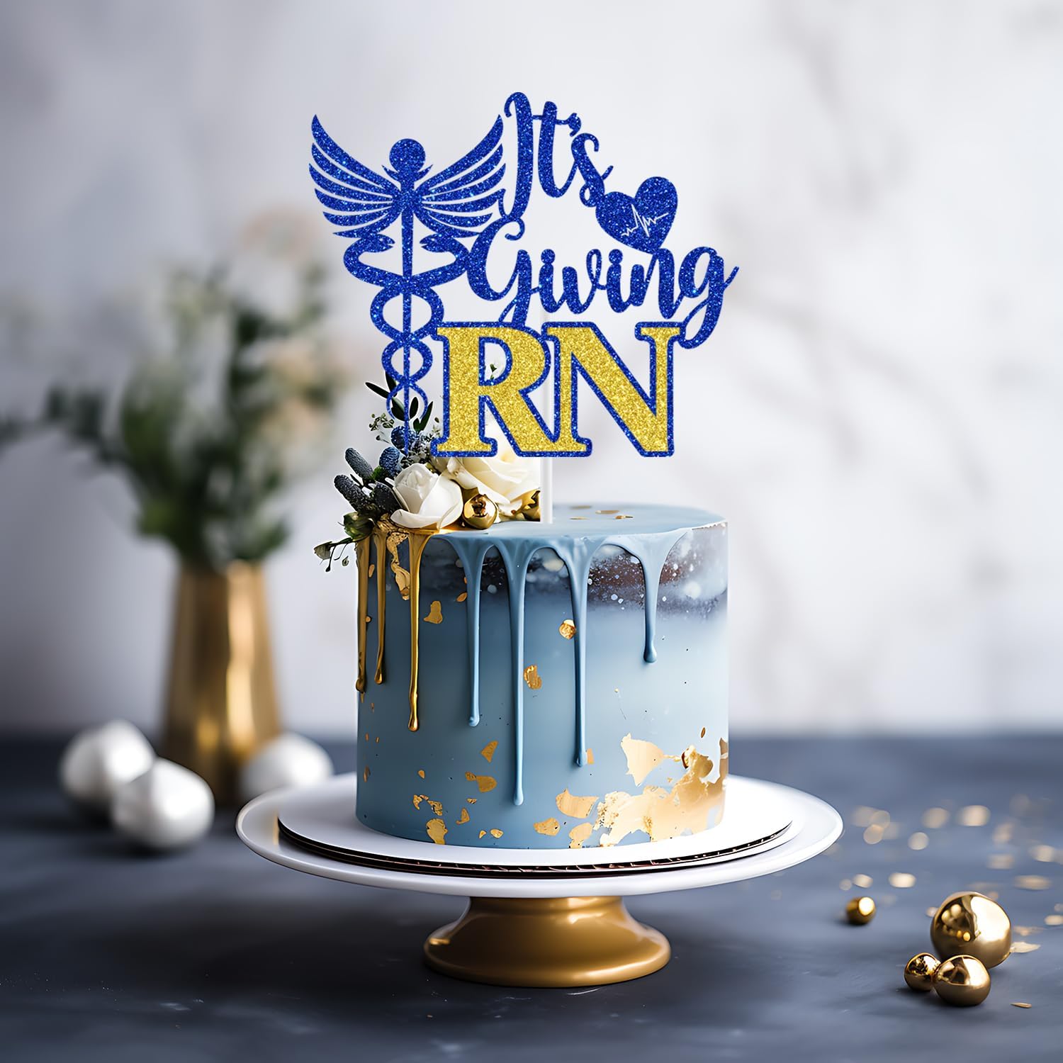 Thumbnail 4 de It's Giving RN Cake Topper, Paper