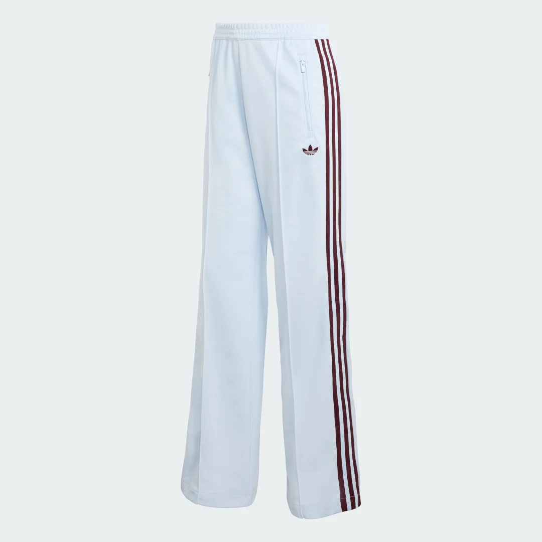 Detalle de PANTALÓN CLASSIC de Adidas – azul, adecuado para uso diario