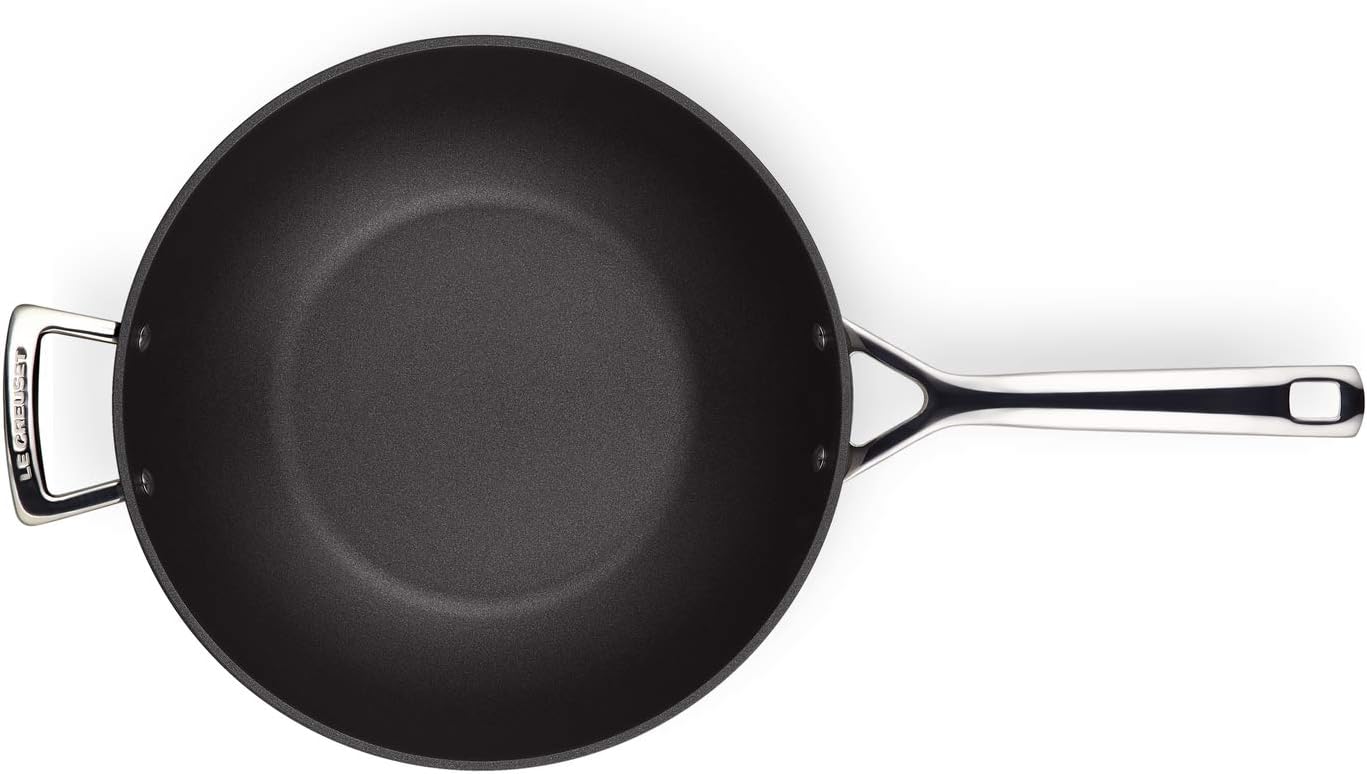 Thumbnail 3 de Le Creuset Toughened Non-Stick Stir Fry Pan 30x9cm with Helper Handle (Aluminium, 51104300010202)
