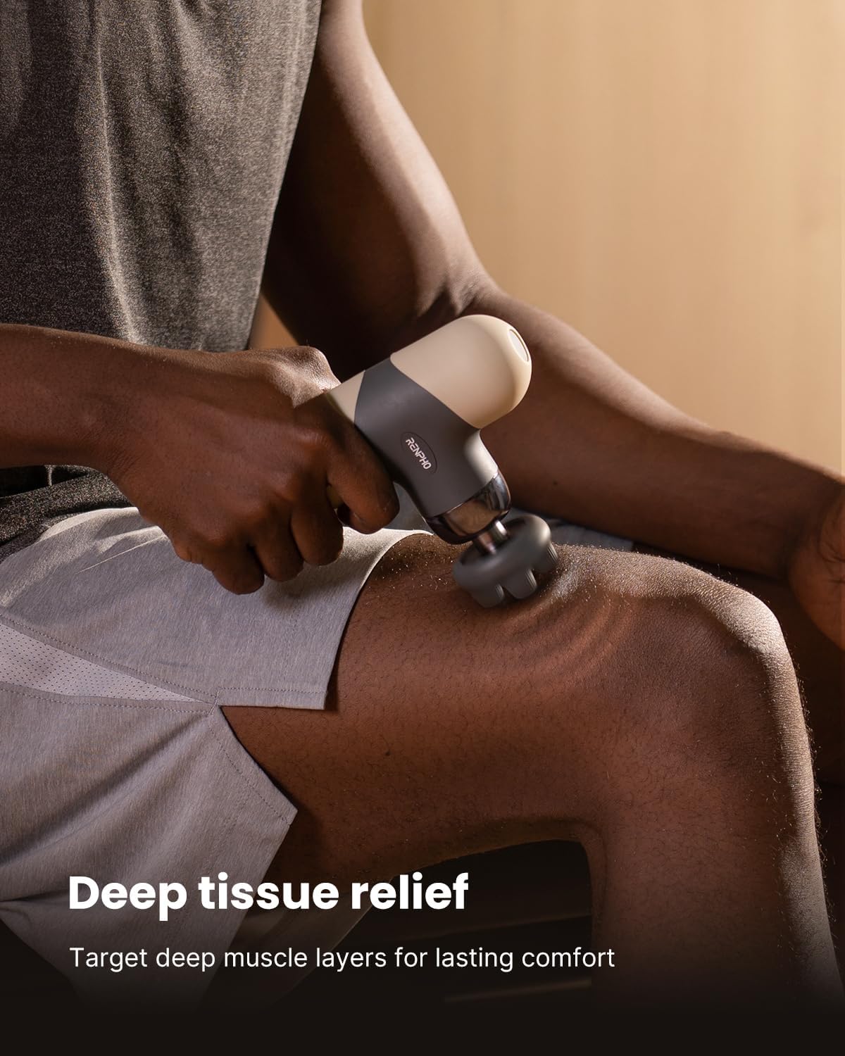Detalle de RENPHO R-WMG10 Mini Thermal Massage Gun with Heat, 4 Speeds and Heads