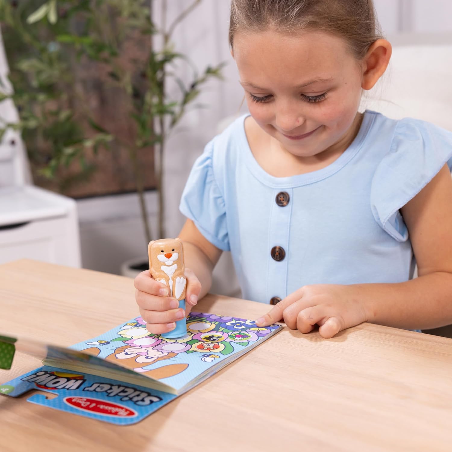 Detalle de Melissa & Doug Sticker Wow : tamponneuse Lapin + bloc d’activités avec 300 autocollants