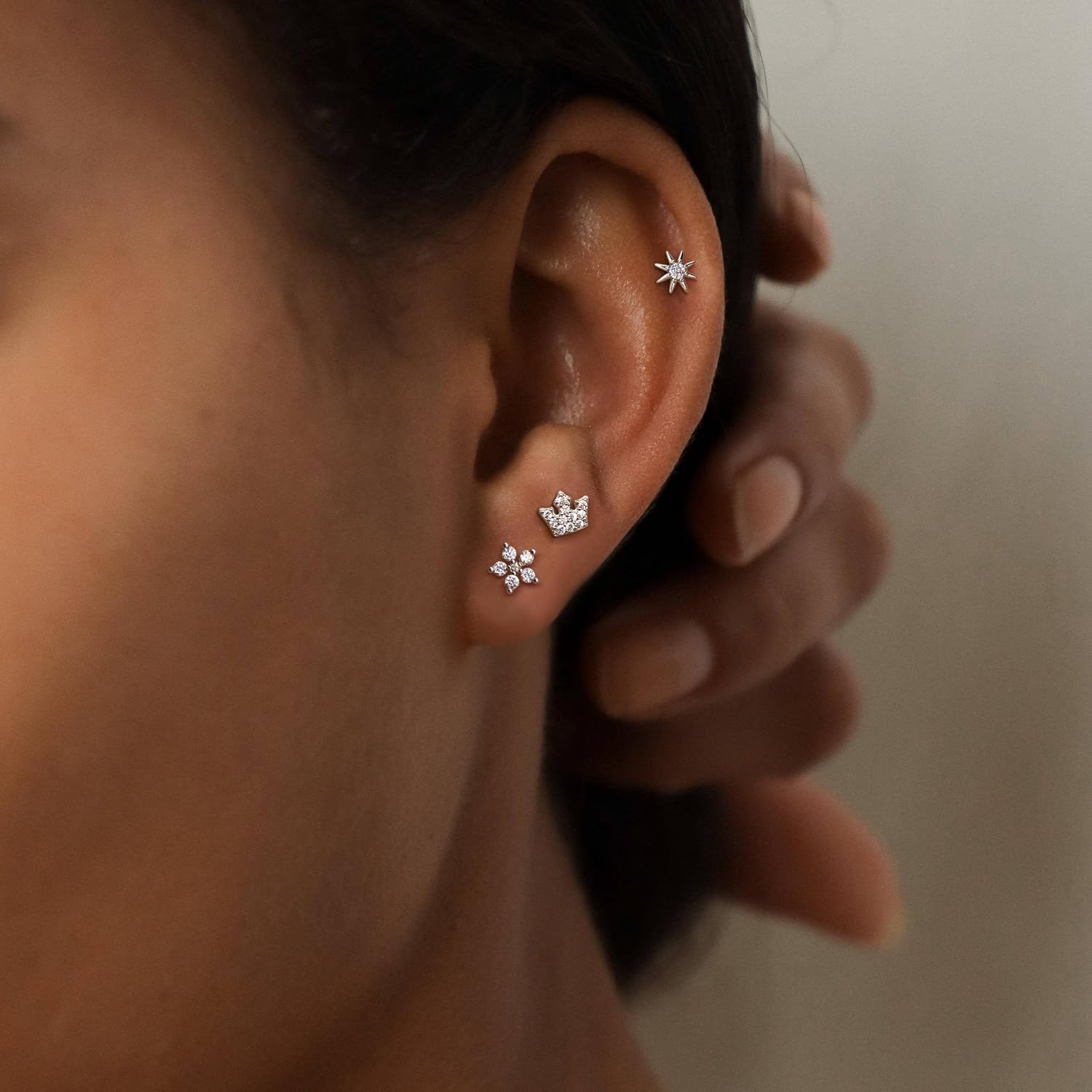 Detalle 2 de Pendientes de botón plata 925 chapados en oro 14K