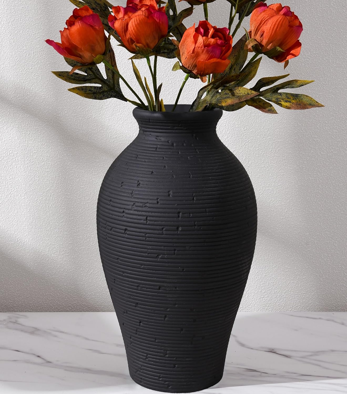 Detalle de Ceramic Flower Vase, 9.65-Inch Tall