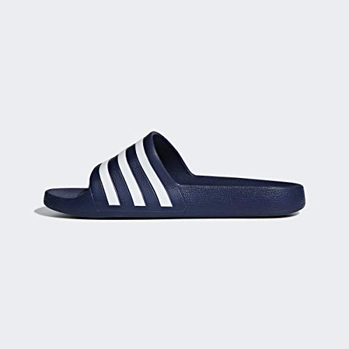 Detalle 2 de adidas Adilette Aqua Slides unisex de secado rápido (Dark Blue/Cloud White), talla 40.5