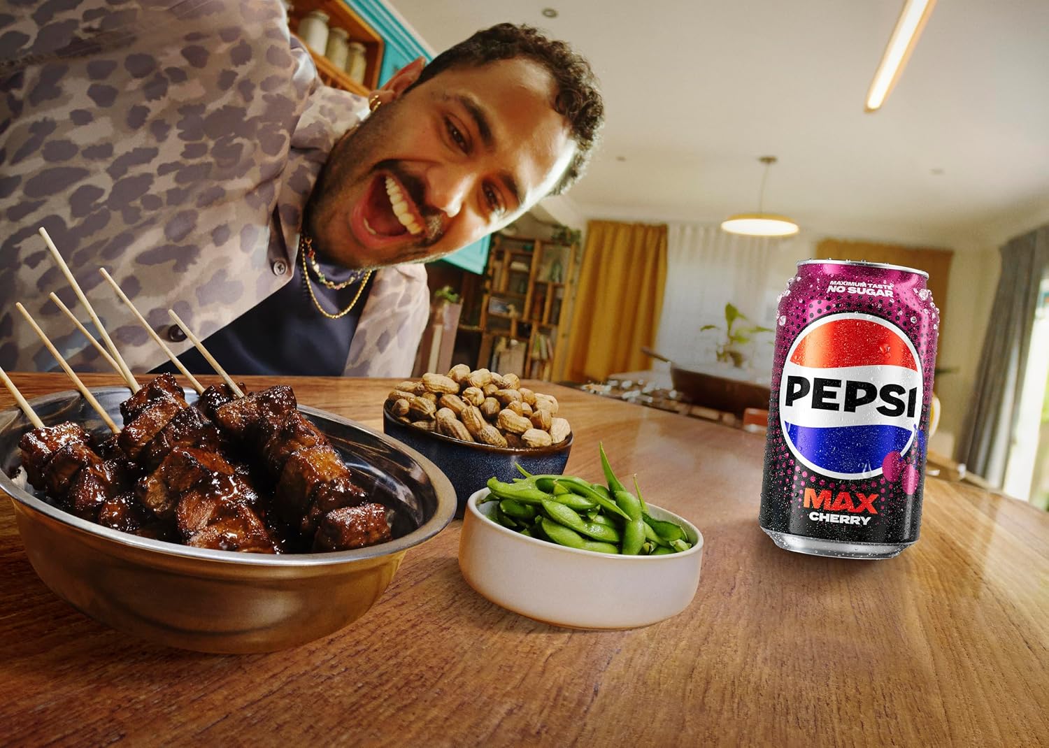 Detalle de Pepsi Max Cherry No Sugar Cola Cans (24 x 330ml)