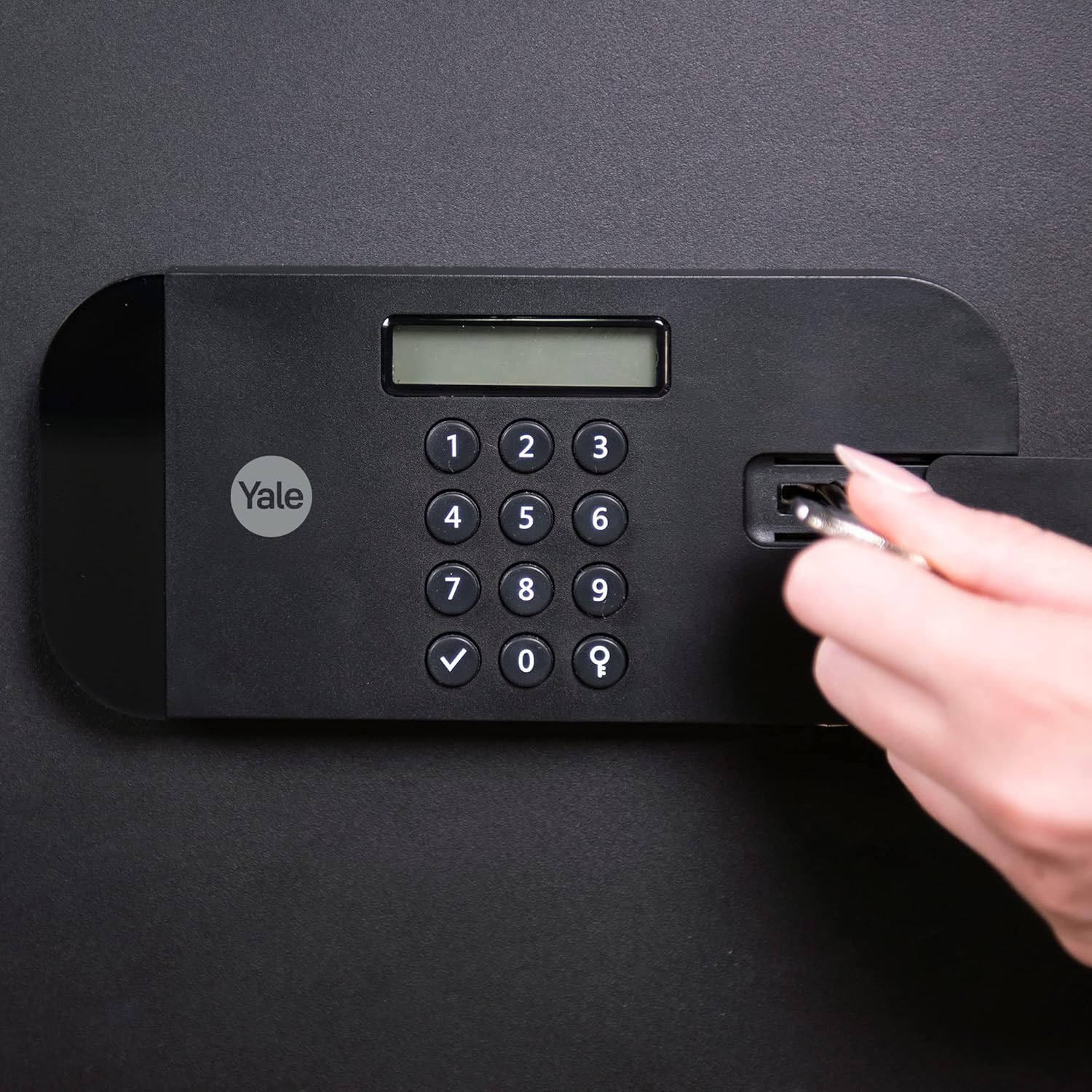 Thumbnail 6 de Yale YLEB/200/EB1 Laptop High Security Safe with digital keypad and auto lockdown