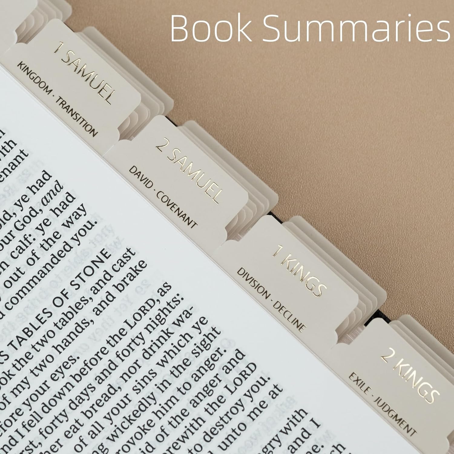 Detalle 2 de UPAFEXXI 0089 Bible Tabs with Book Summaries, 3D Gold Foil, Laminated, 80-Tab Set