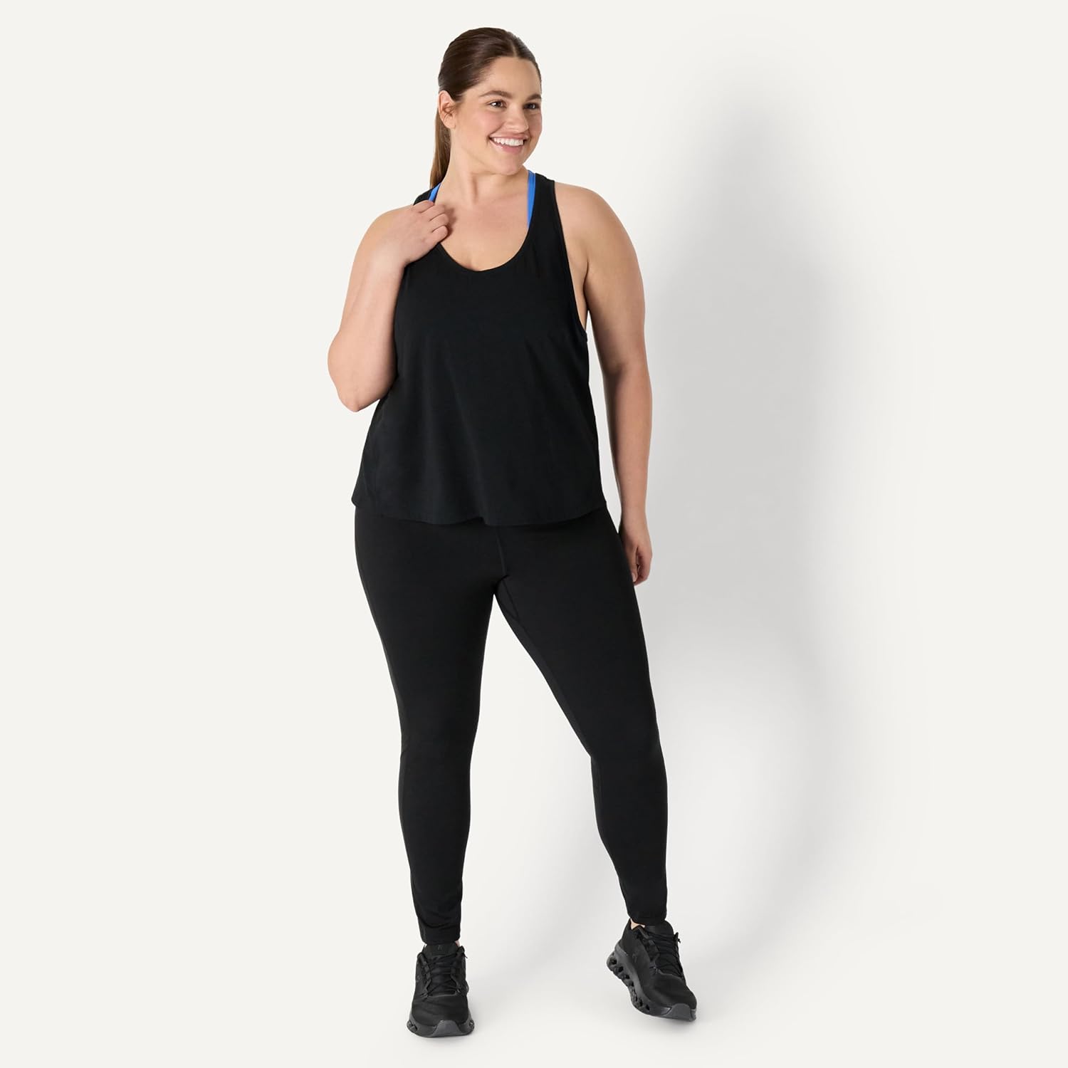 Thumbnail 6 de Amazon Essentials Women’s Active Soft Cotton Racerback Relaxed Fit Yoga Tank with Drop Armholes
