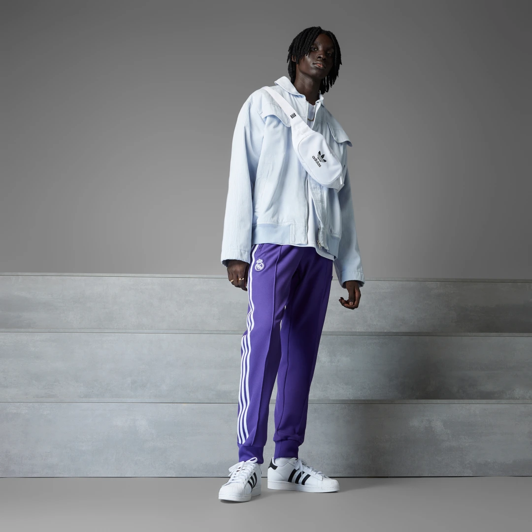 Thumbnail 3 de Pantalón Real Madrid Terrace Icons de Adidas — violeta, comodidad con historia