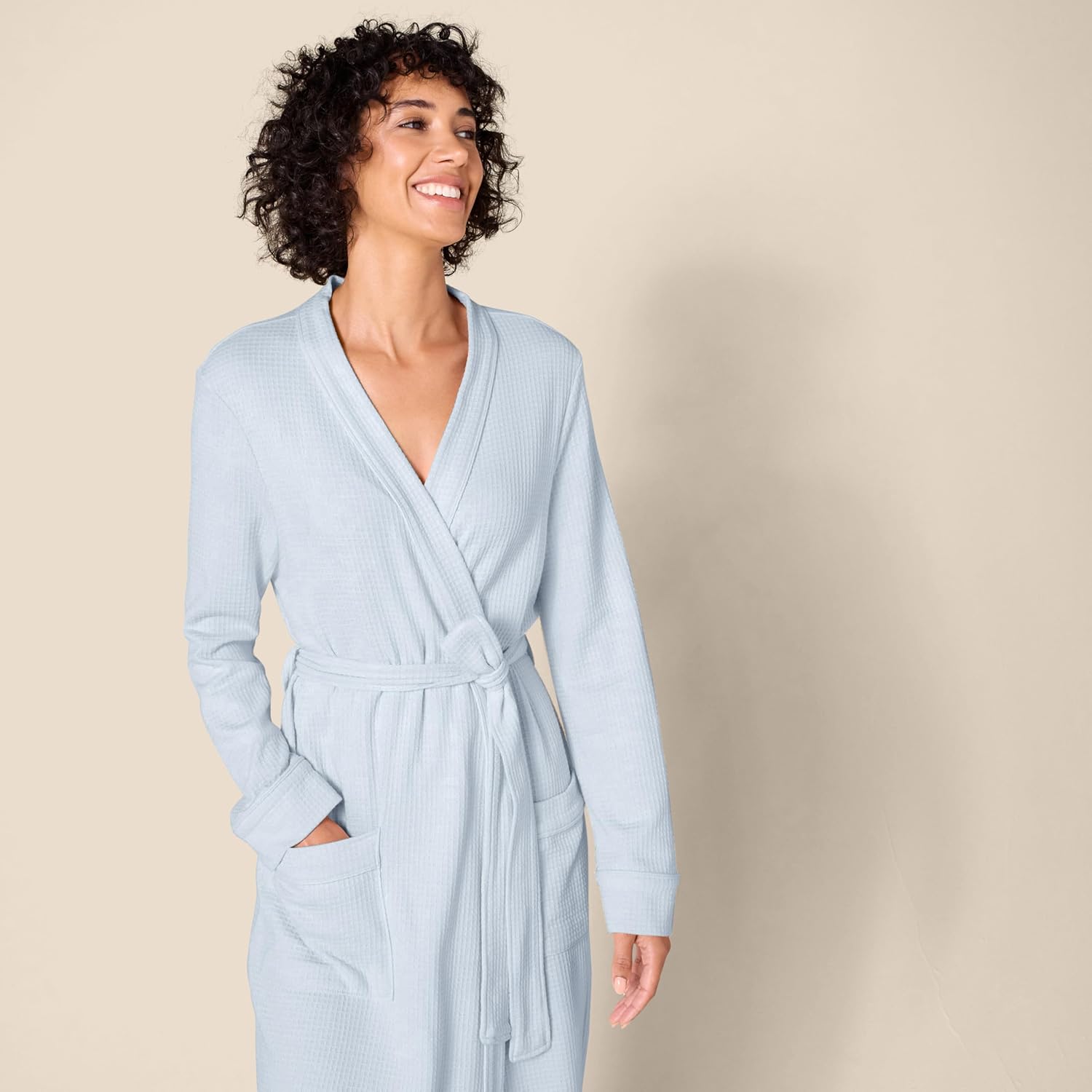 Thumbnail 3 de Amazon Essentials Women's Lightweight Waffle Full-Length Bath Robe with Pockets (Plus Size Available)
