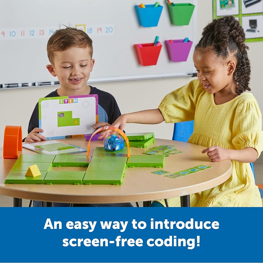 Detalle 2 de Learning Resources Ratón Robot Colby recargable para programación