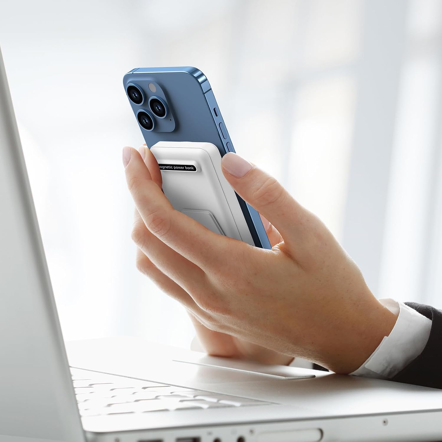 Thumbnail 6 de YAGOPAL 10000mAh Wireless Mag-Suction Power Bank with PD 22.5W (iPhone 12–16 series)