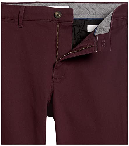 Thumbnail 8 de Amazon Essentials Pantalones Chinos Informales para Hombre con Elásticos, Corte Ajustado - Burdeos (33W/30L)