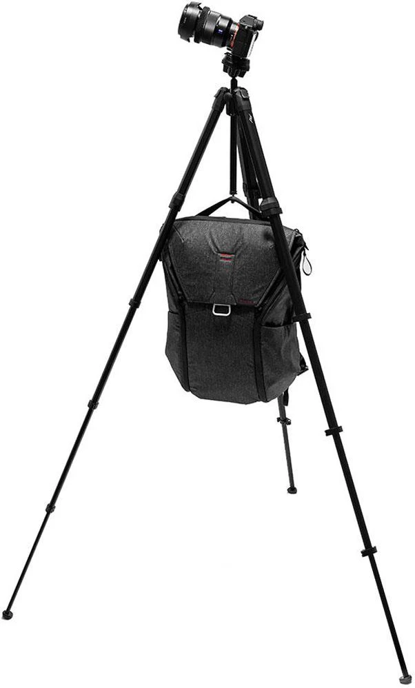 Detalle 2 de Peak Design Travel Tripod Carbon – kompaktes, stabiles Reisestativ