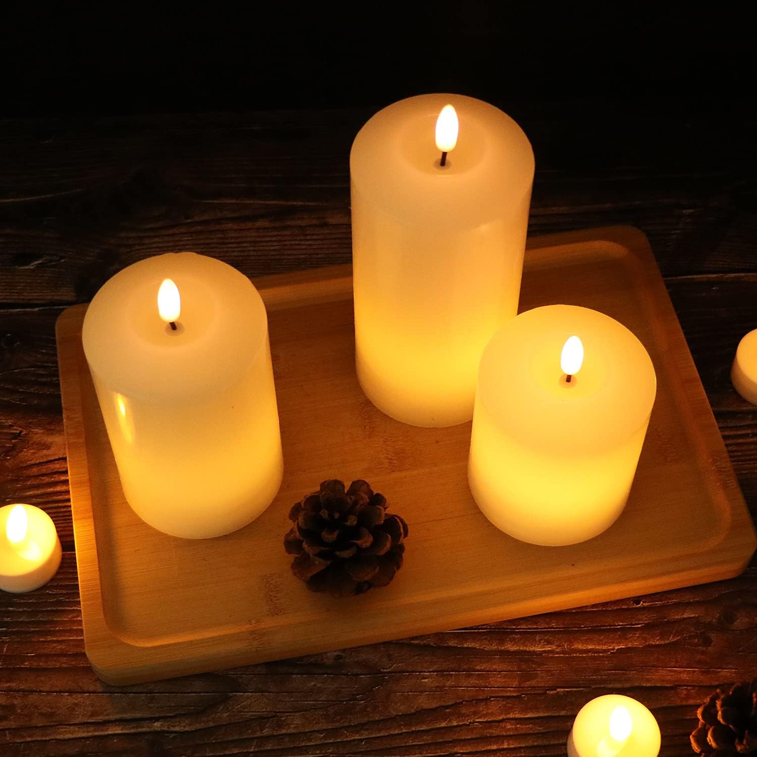 Detalle de Eldnacele White Flameless Pillar Candle Pack 3 🕯