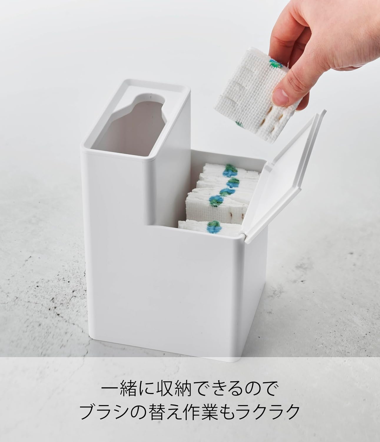 Thumbnail 4 de 山崎実業 tower 5722 替えブラシ収納付き流せるトイレブラシスタンド ホワイト・約W11×D12×H17cm