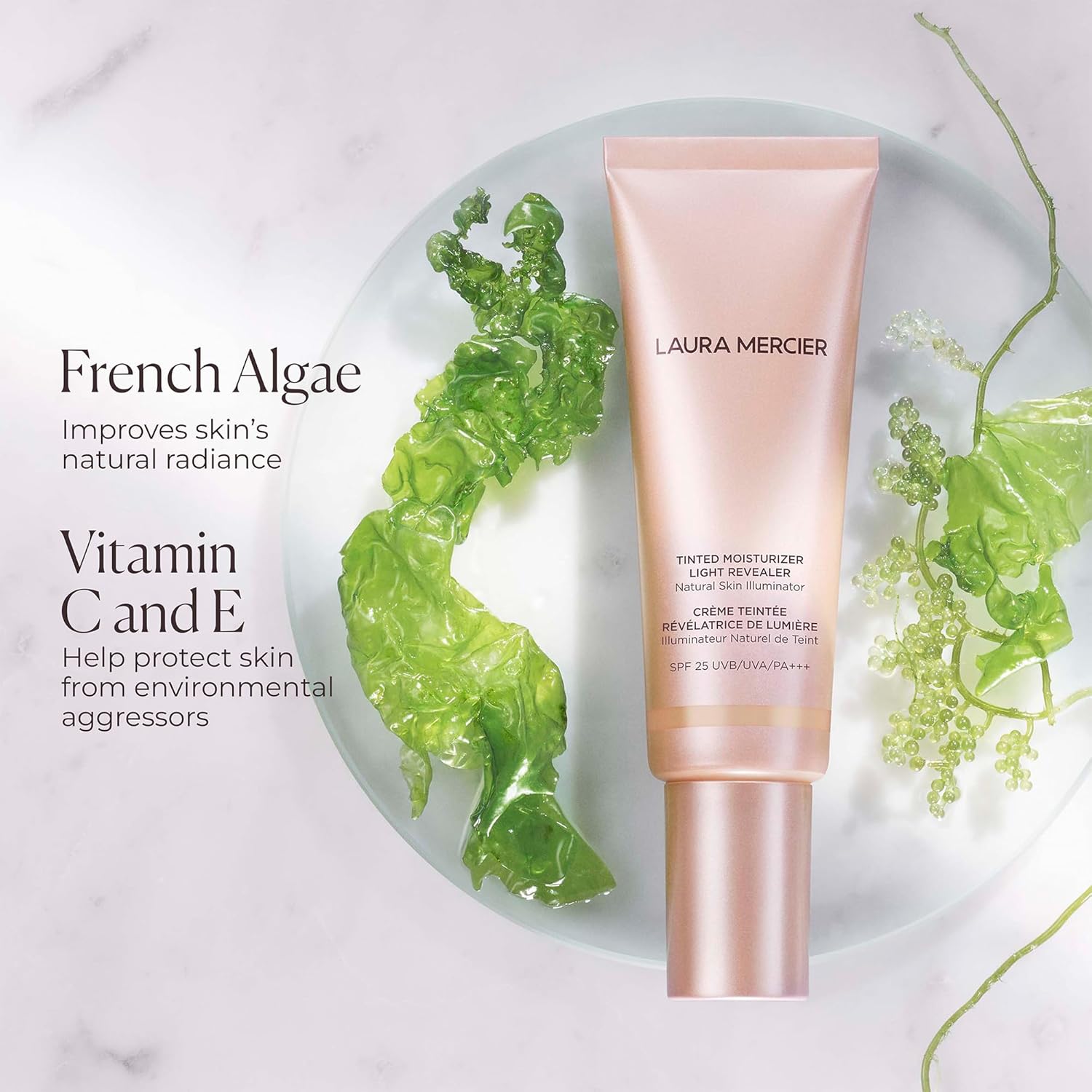 Thumbnail 4 de Laura Mercier Tinted Moisturizer Light Revealer: Ultra-Sheer Hydration with SPF 25