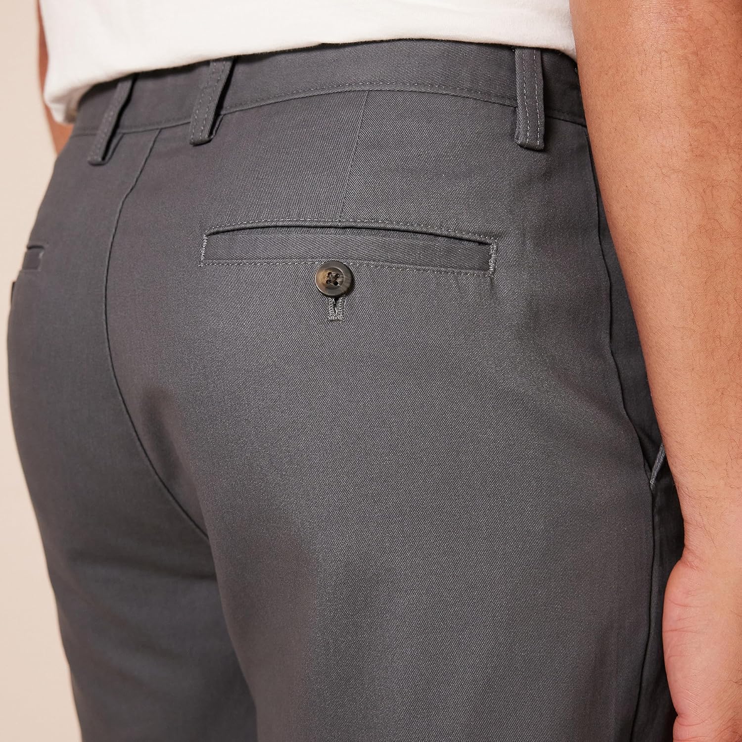 Thumbnail 3 de Men’s Classic-Fit 7” chino shorts in cotton twill