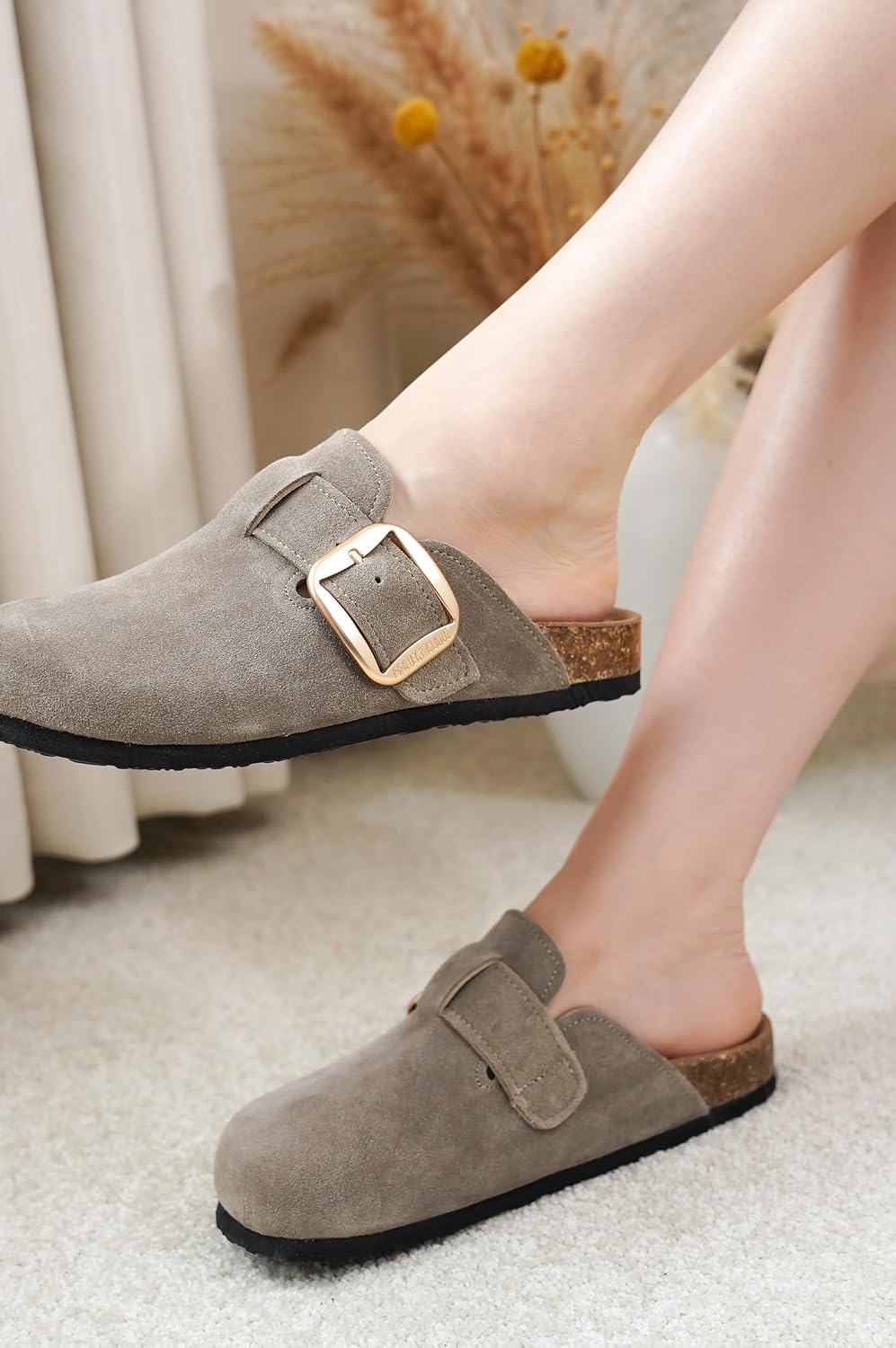 Detalle 2 de Project Cloud Manchester Genuine Leather Clogs 👡