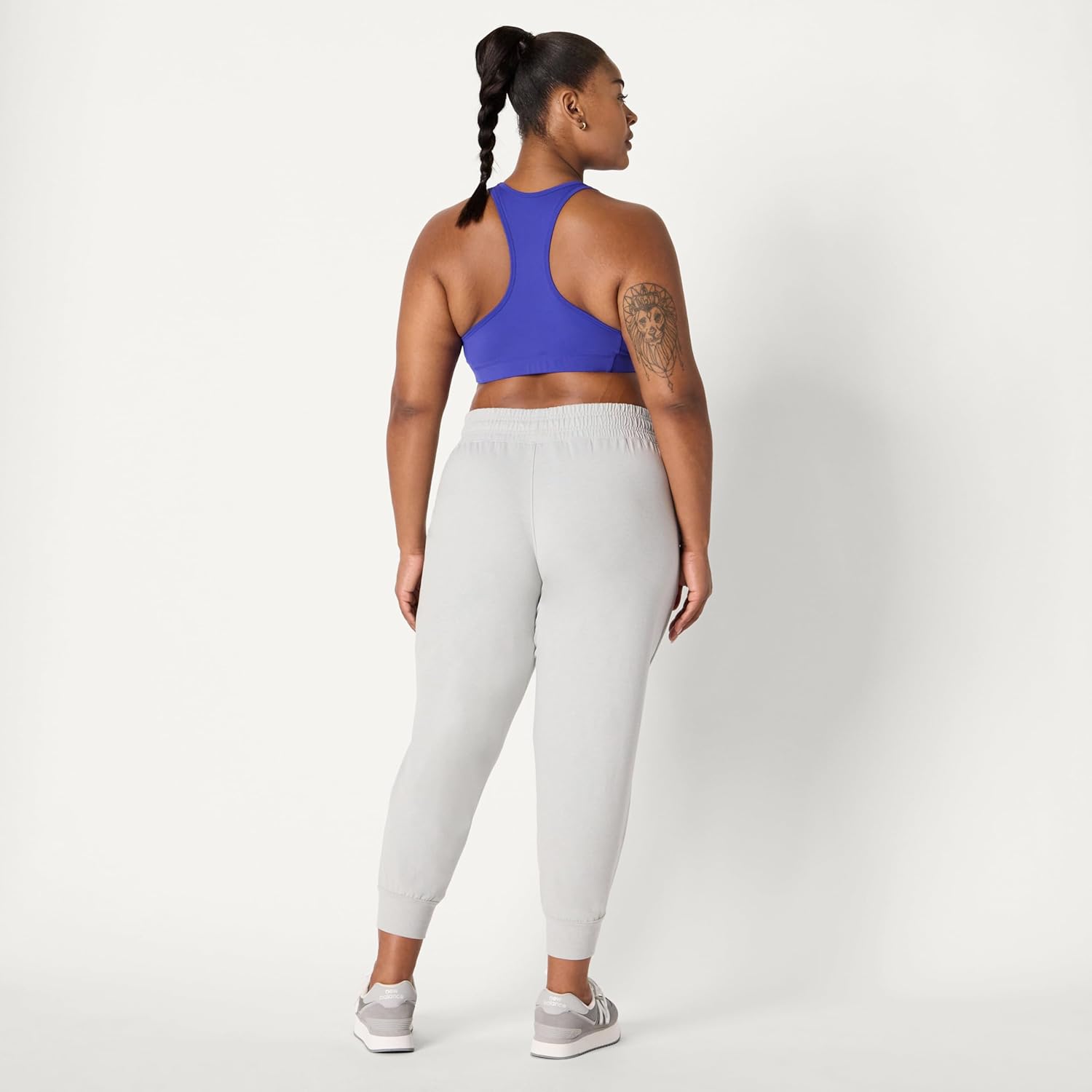 Thumbnail 6 de Amazon Essentials Damen Athletic Soft Performance Cropped Capri Jogger – leichter, elastischer Freizeit- und Trainingstrend