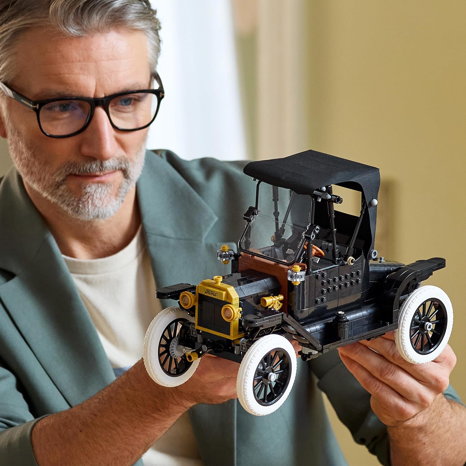 Detalle de LEGO Icons Ford Model T – Retro Auto Modellbau für Erwachsene (11376)