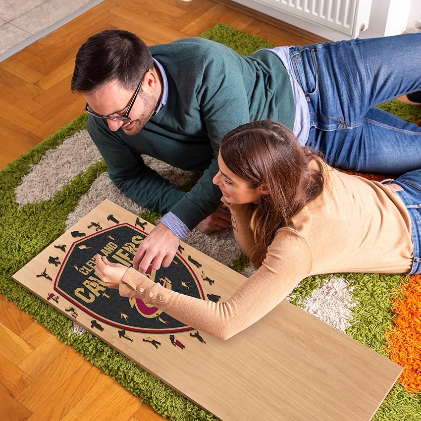Detalle 2 de Iconic Puzzles NBA Puzzle de Madera Cleveland Cavaliers L 500 pz