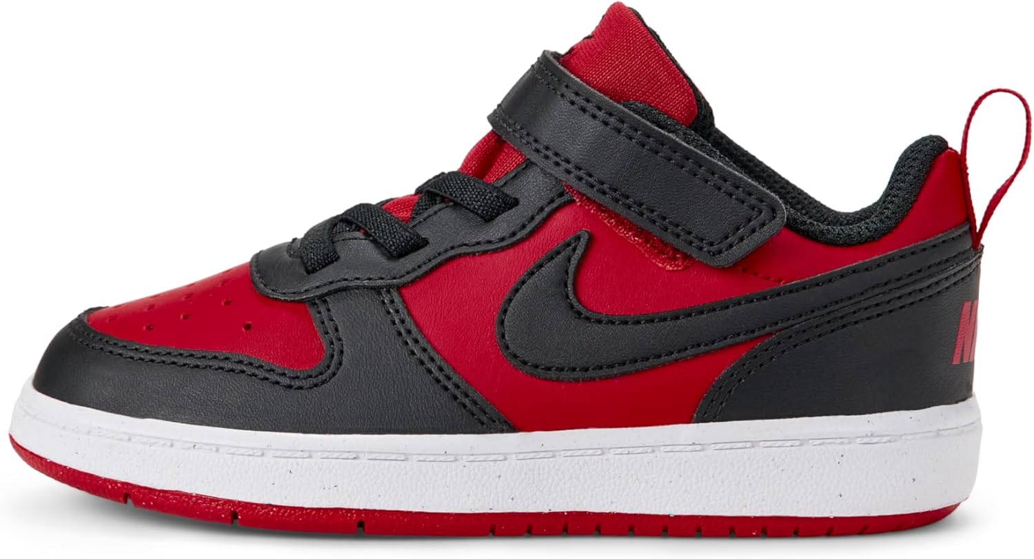 Nike Chaussures d'entraînement pour garçon – cuir durable, enfilage facile et traction fiable