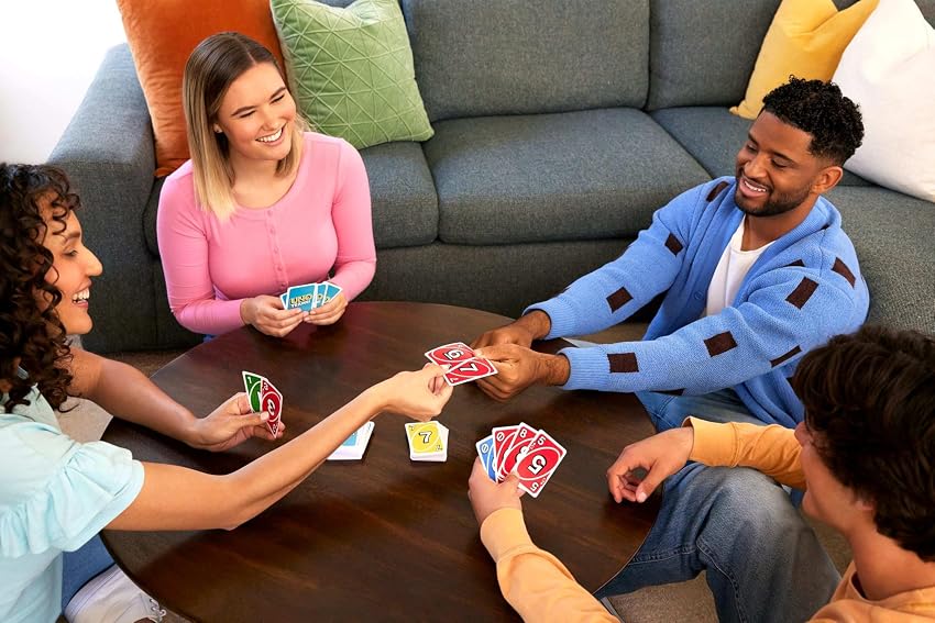 Detalle 2 de Mattel Games UNO Teams - Juego de Cartas en Equipo 🃏