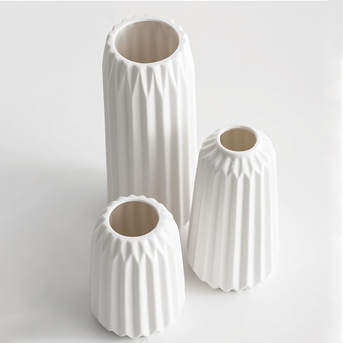 Thumbnail 1 de Set of 3 Small Ceramic Flower Vases (Nordic style) for Dining Table Decoration