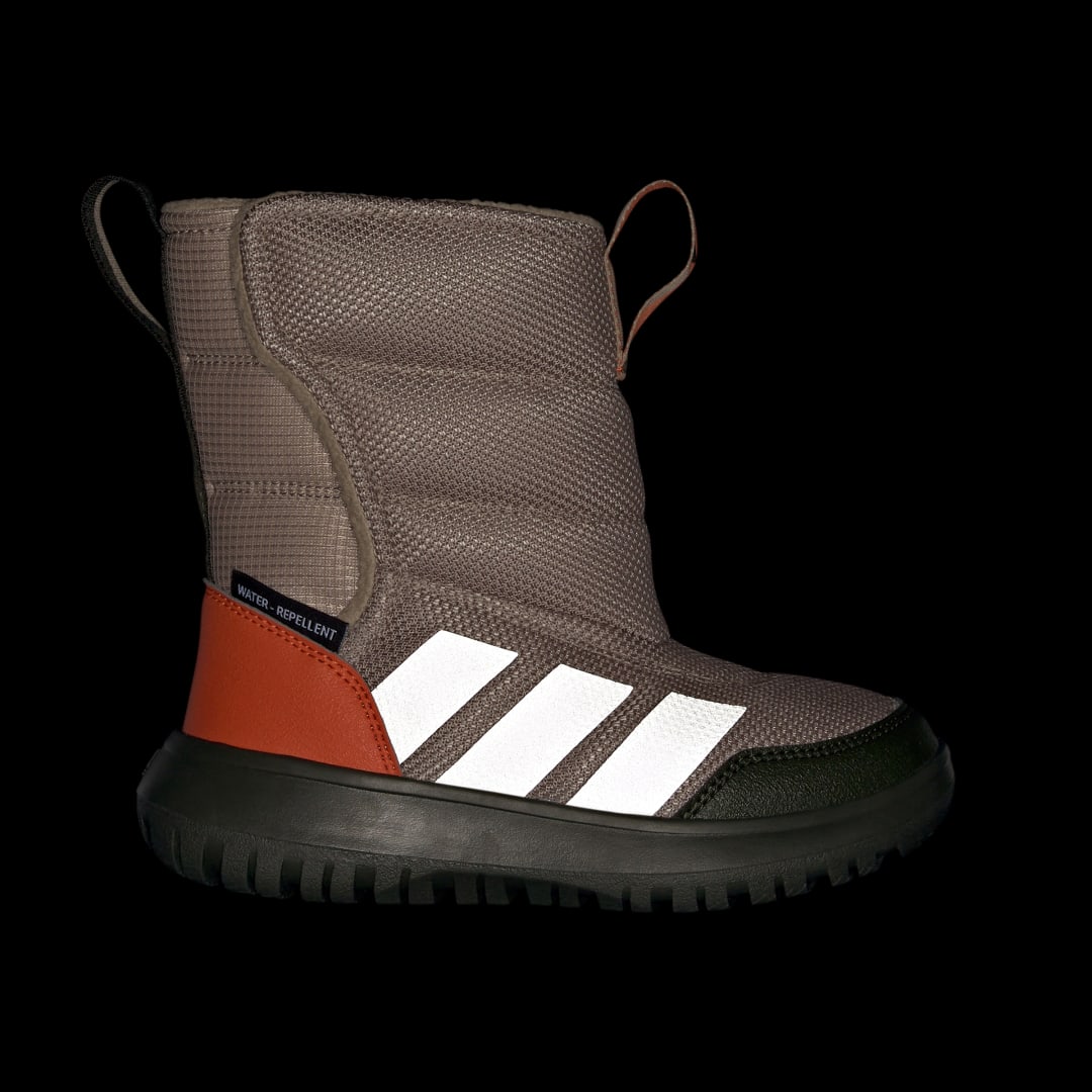 Detalle 2 de Zapatilla Winterplay de Adidas: botas de temporada para el día a día en verde